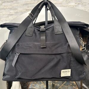 Ozuko bag, used as both a backpack and a messenger or tote bag.